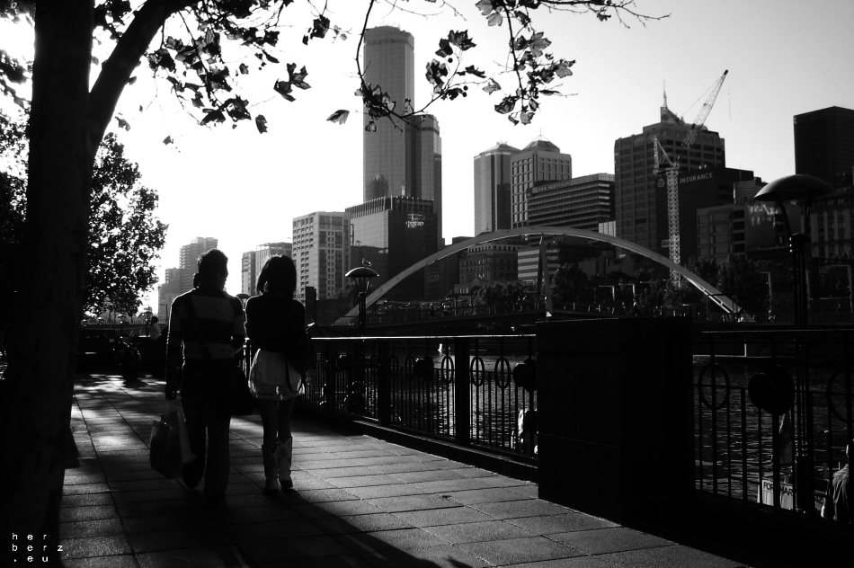 11/2020 – Sunnyday Walk in Melbourne